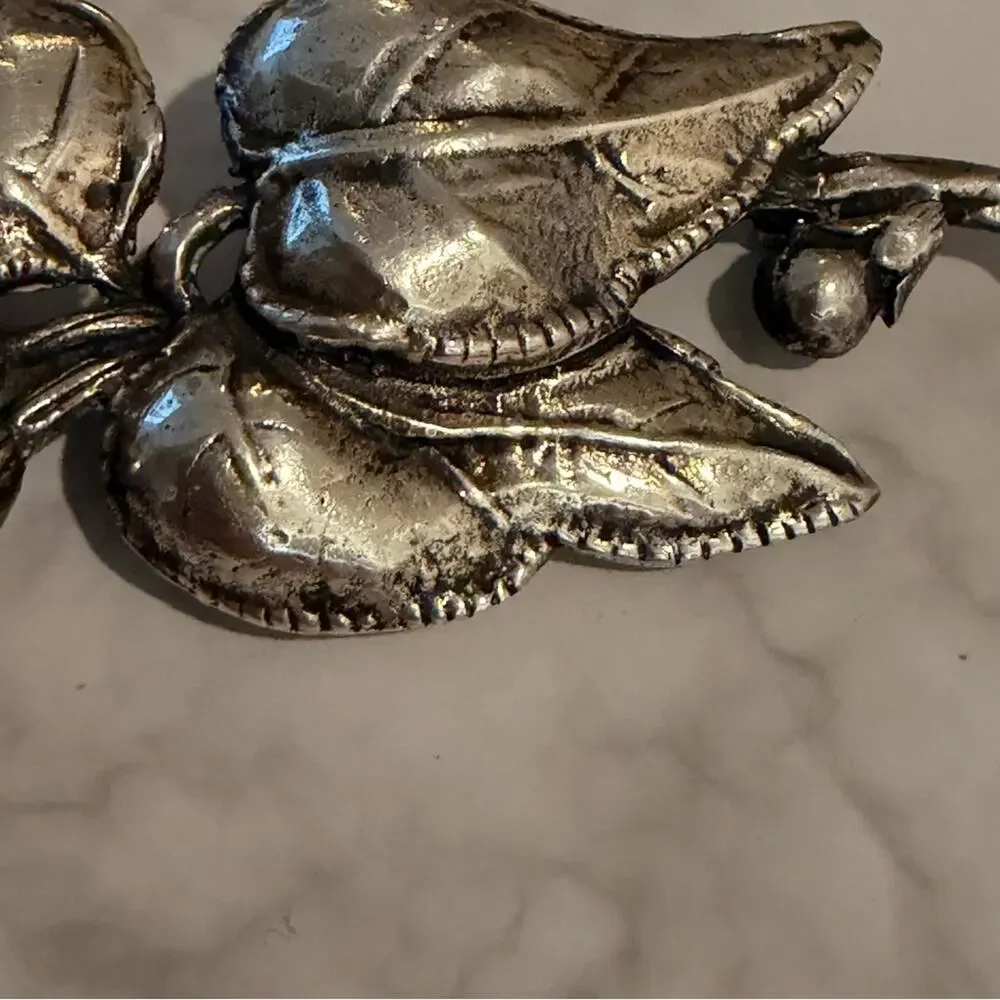Vintage sterling silver leaves and stems Brooch